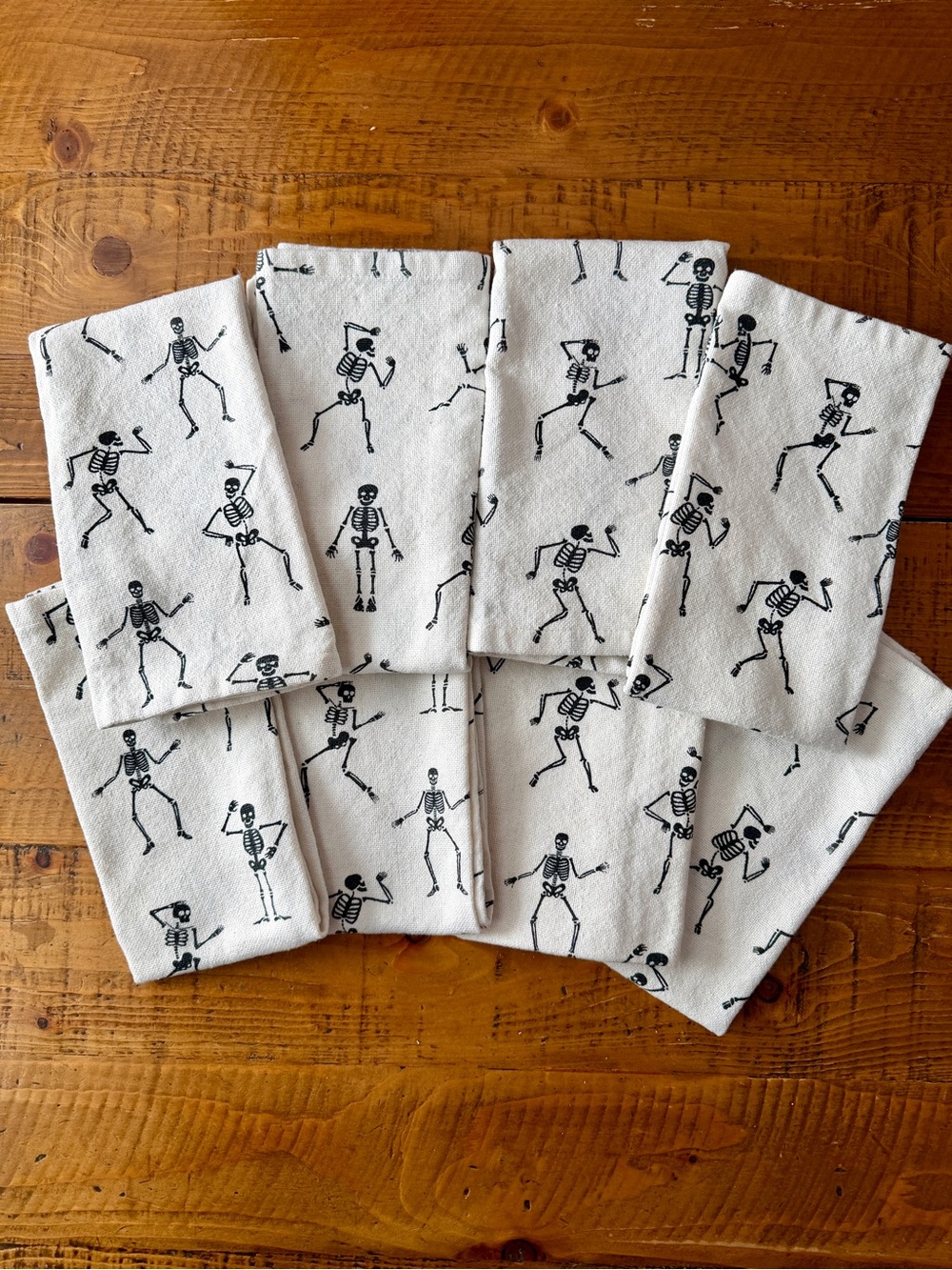 100% Cotton Halloween Napkins Dancing skeletons set of 8